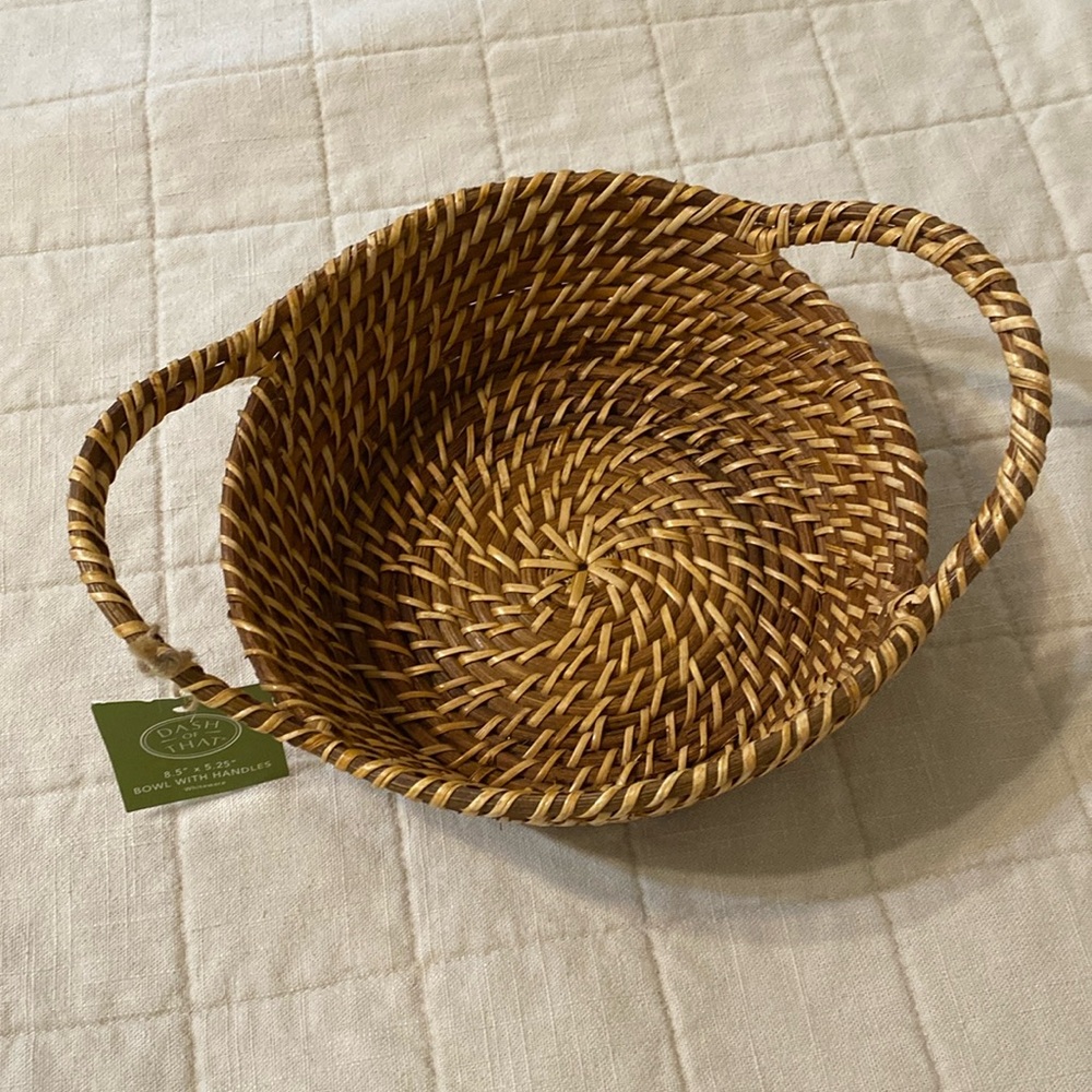 🍞NEW 🥖Dash of That Rattan Bread Bowl
